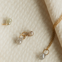 Stella Raw Diamond berlock, 18k gult guld