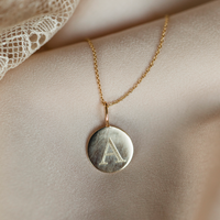 Alice berlock, 18k gult guld
