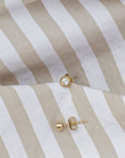 Ebba von Sydow Jewelry Signaturörhänge Alma, 18k guld Signature diamond earrings Alma 18k