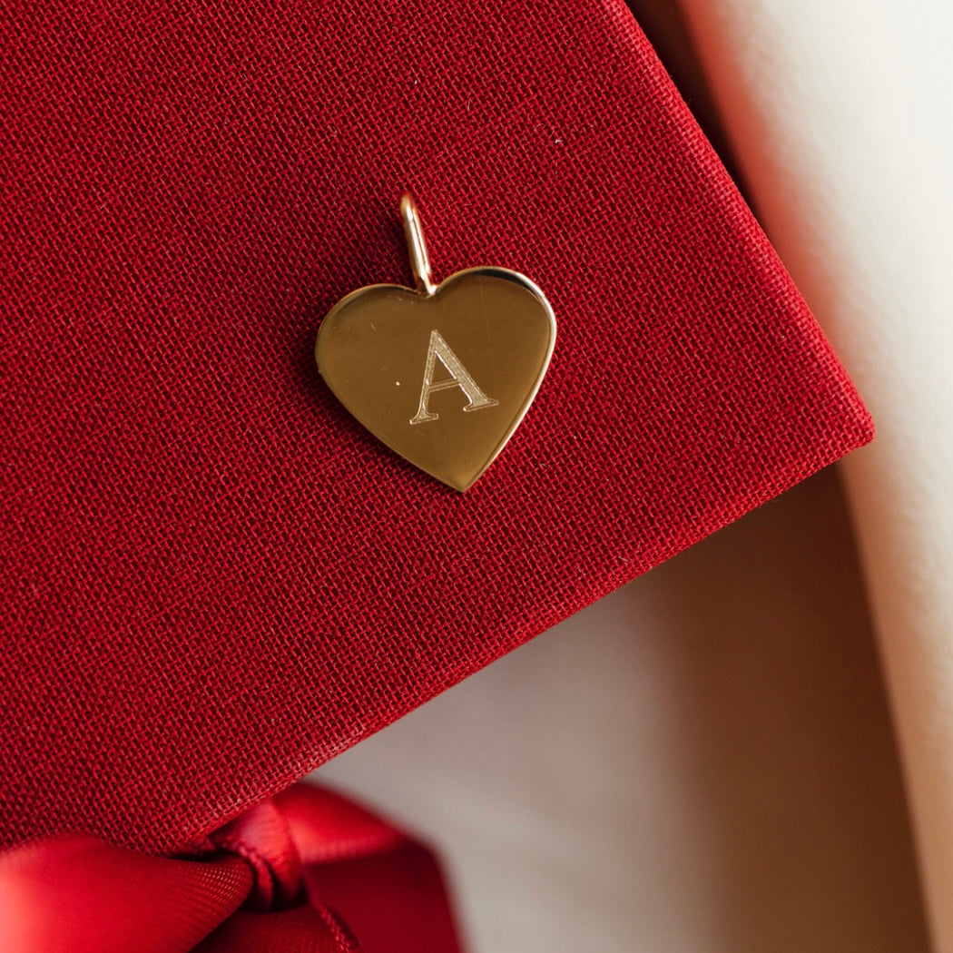Astrid Solid Heart berlock, 18k gult guld