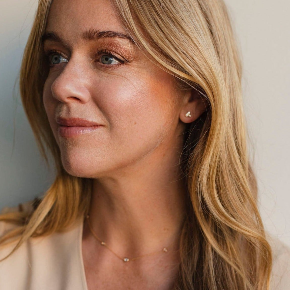 Elisabeth 5-stenshalsband, 18k gult guld / vitguld