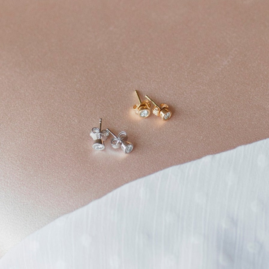 Alma Signature Diamond Earrings, 18k Gold / White Gold