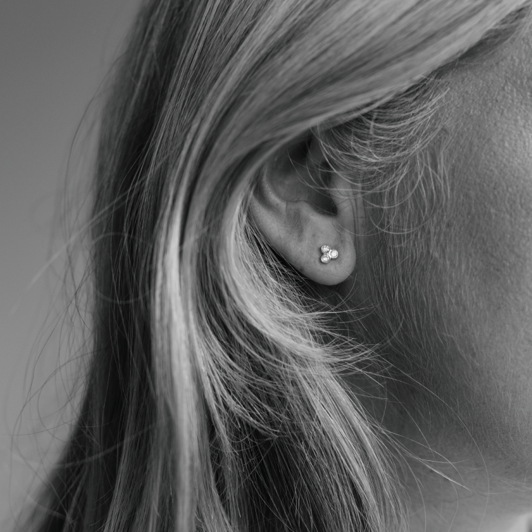 Beata diamantörhänge, 18k gult guld / vitguld