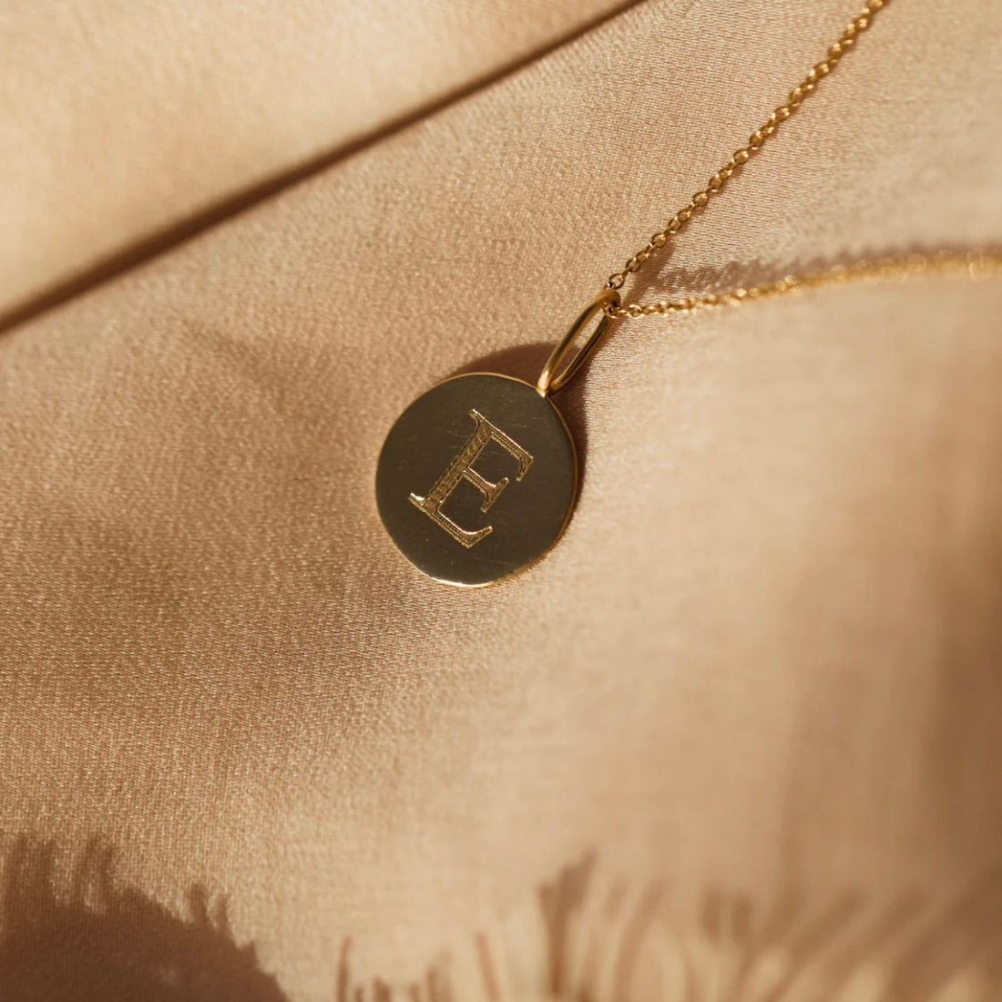 Alice Berlock, 18k gult guld