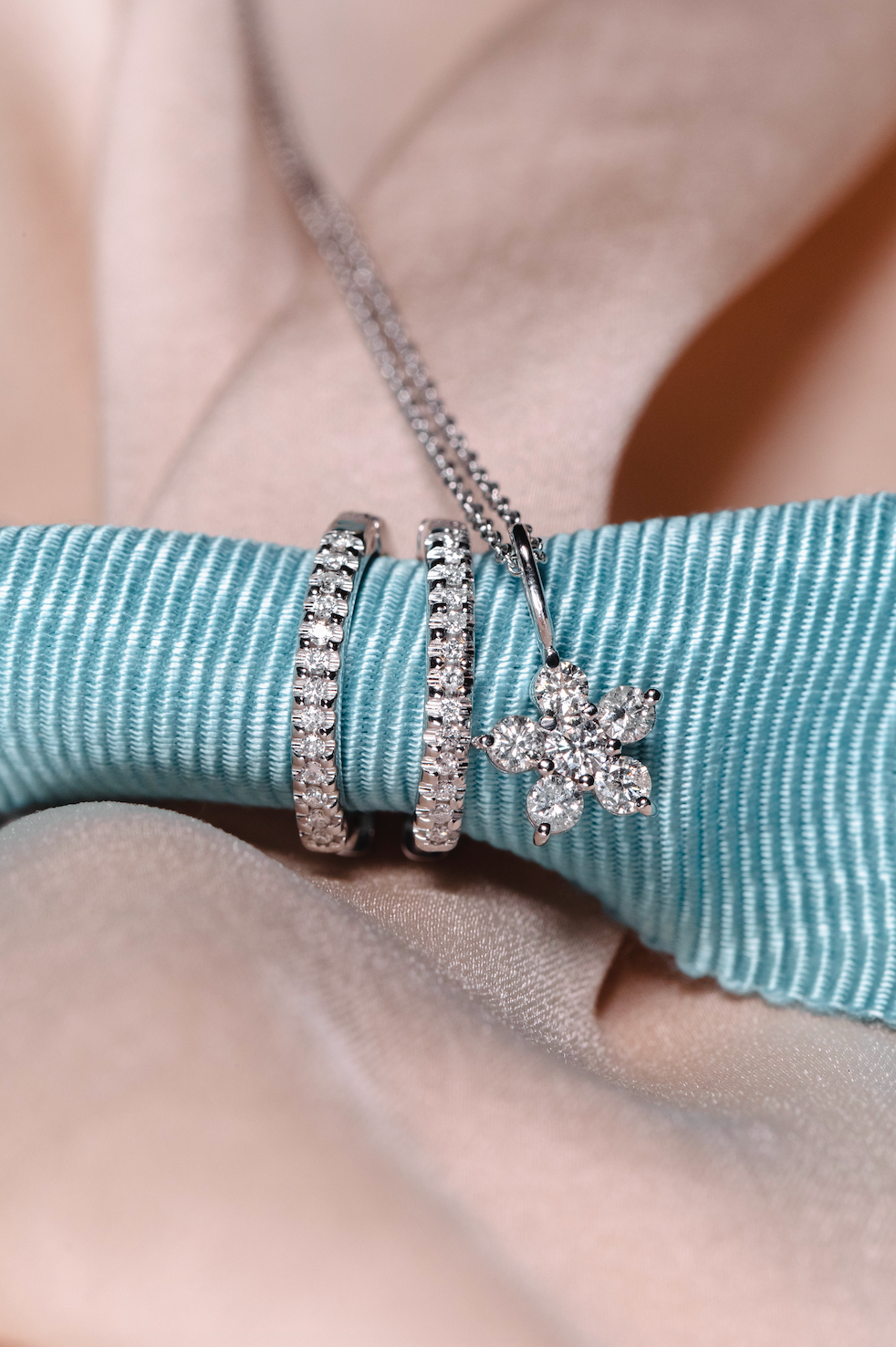 Amy Necklace, 18K Yellow Gold / White Gold