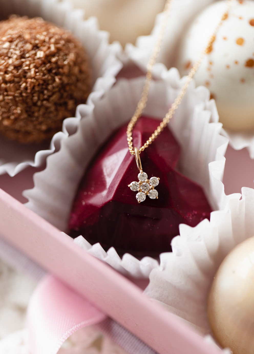 Amy diamantblomma, berlock, 18K gult guld / vitguld