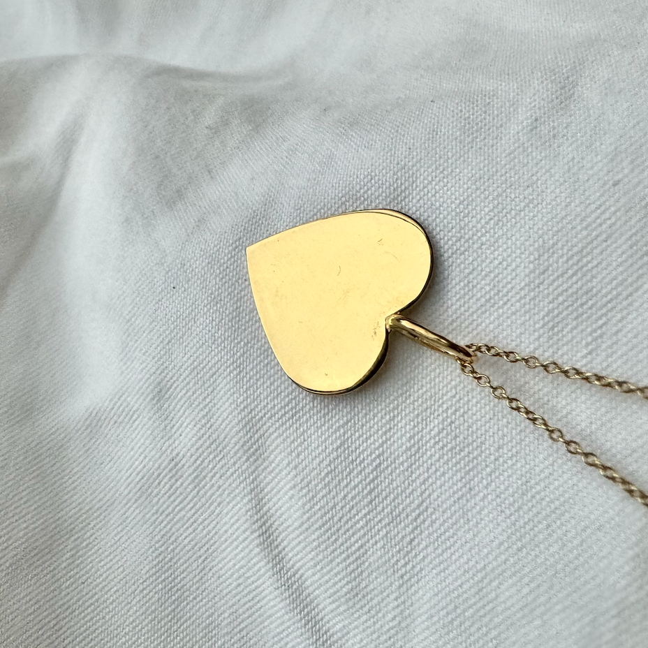 Astrid Solid Heart berlock, 18k gult guld