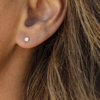 Ebba von Sydow Jewelry Signaturörhänge Elin, 18k guld Signature diamond earrings Elin 18k gold